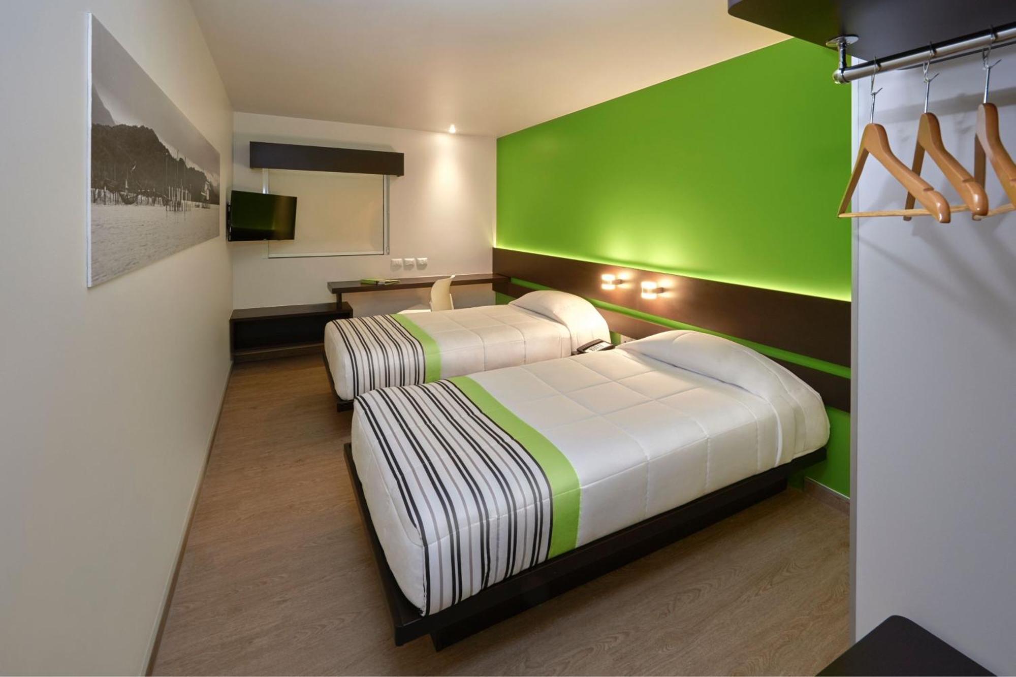 City Express Junior By Marriott Toluca Zona Industrial Εξωτερικό φωτογραφία