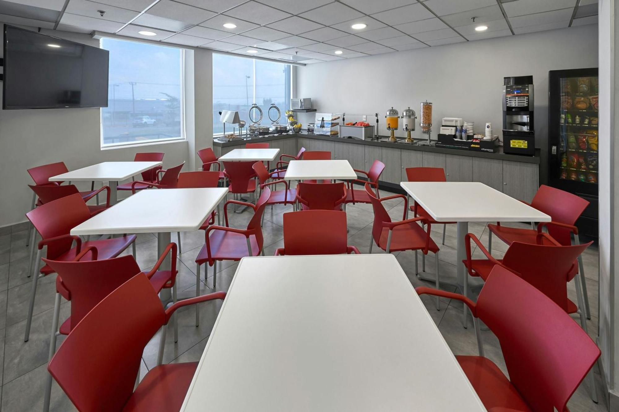 City Express Junior By Marriott Toluca Zona Industrial Εξωτερικό φωτογραφία