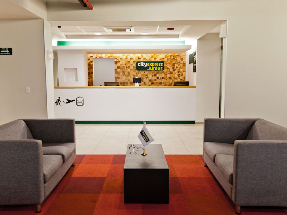 City Express Junior By Marriott Toluca Zona Industrial Εξωτερικό φωτογραφία